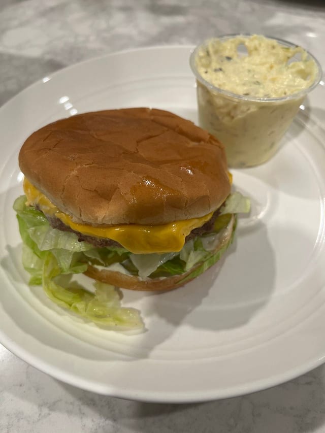 Kid's Cheeseburger.